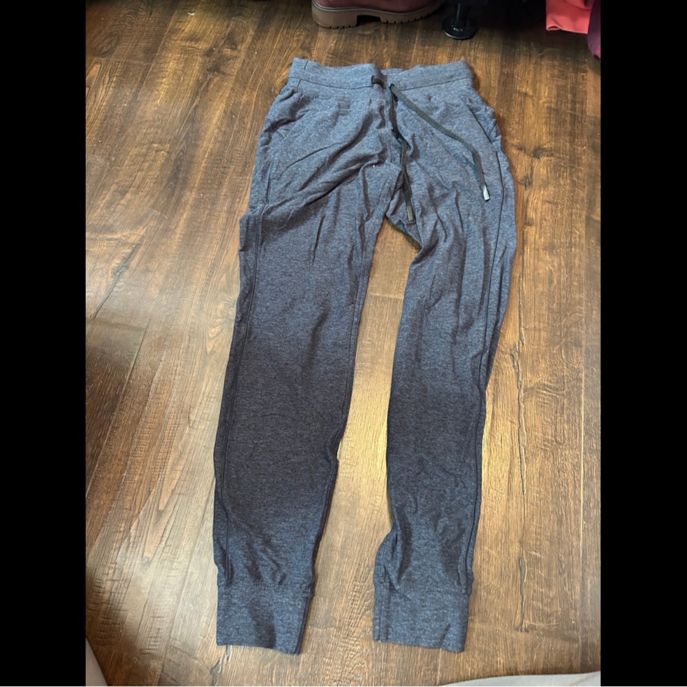 Lulu joggers